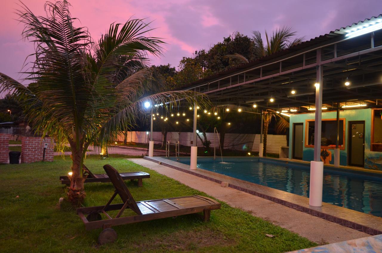 Sinar Eco Resort Kampong Bukit Panjang Exterior photo