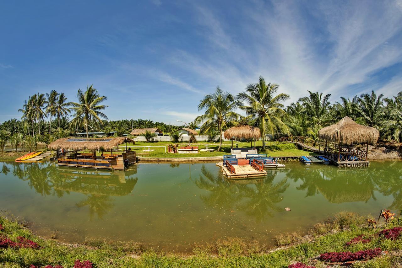 Sinar Eco Resort Kampong Bukit Panjang Exterior photo
